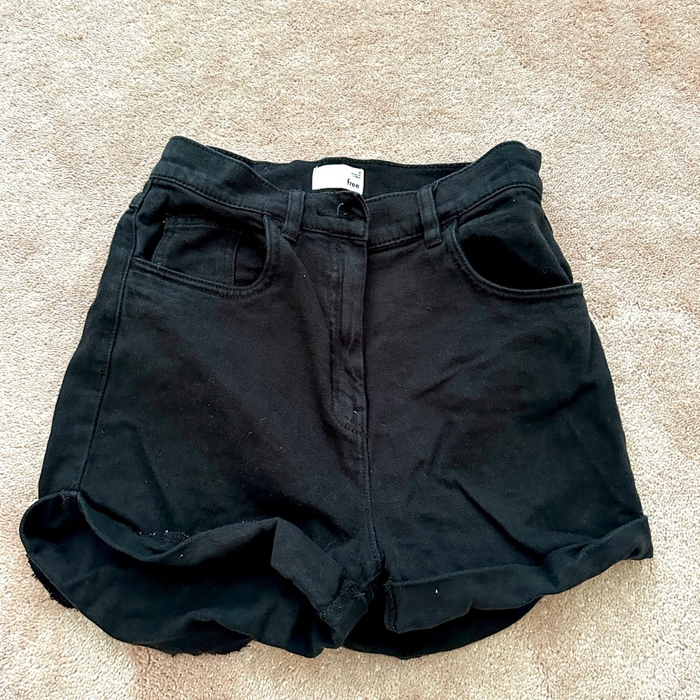 Aritiza black denim Wilfred Free shorts